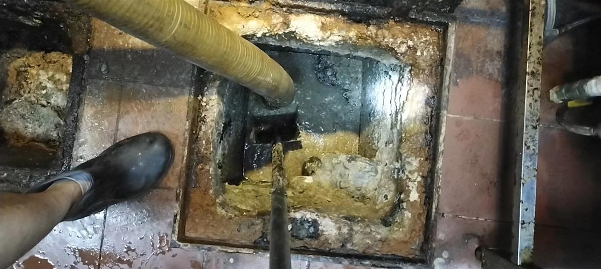 八所镇化油池清理-污水池清掏