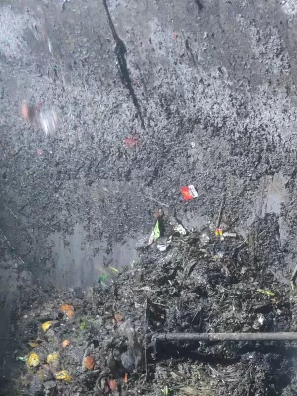 八所镇污水池清理